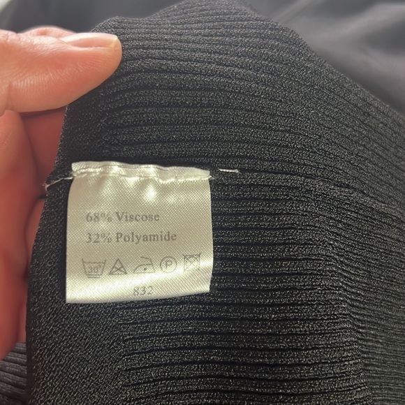 Mulberry Black V- Neck Mesh Details Knit Sweater Size XL - Picture 9 of 12